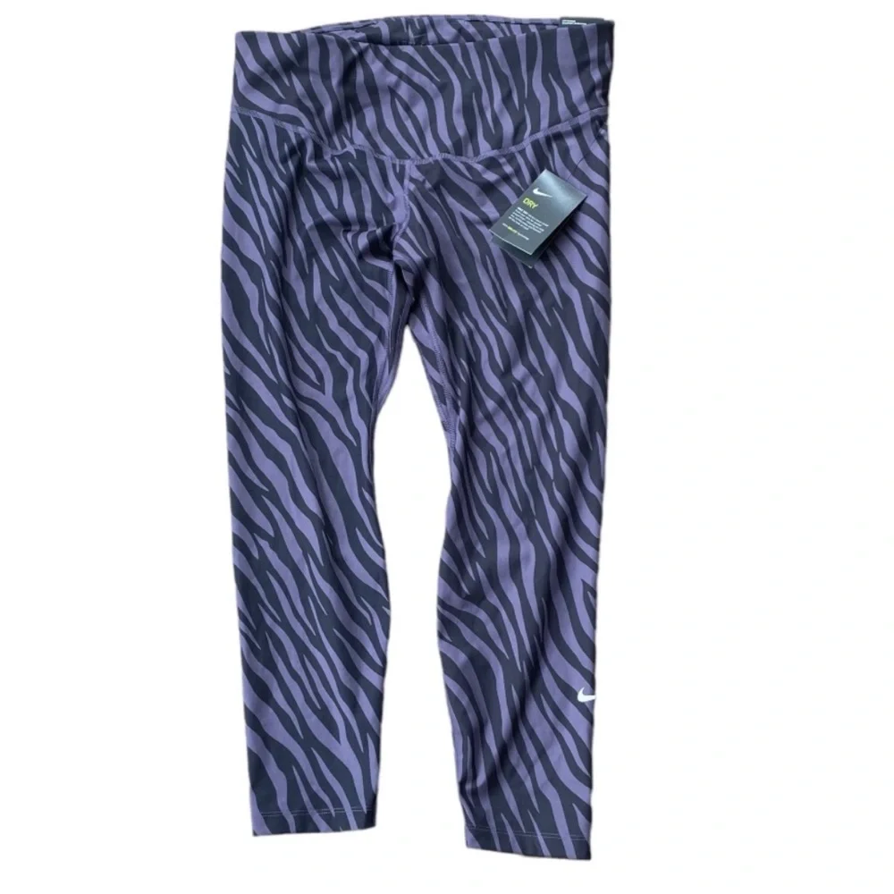 Nike NWT Plus Size Training One Sculpt Tight 7/8 leggings in zebra print size 1X